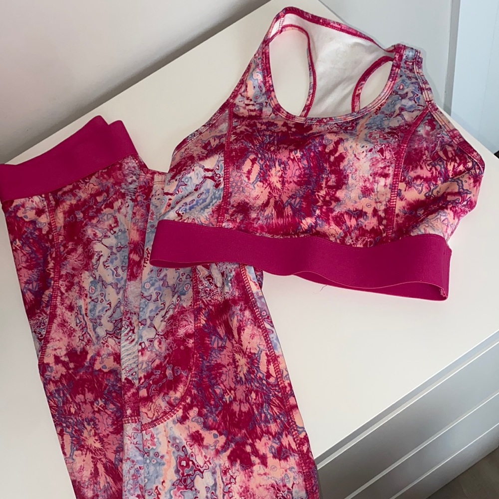 Super super cute tie die tracksuit x USA size 2-4  uk 6-8 x xsmall